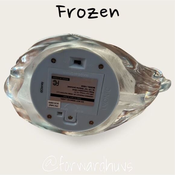 Retired Disney’s Frozen 2 Elsa & The Water Spirit Night Light Battery Powered - Picture 6 of 7